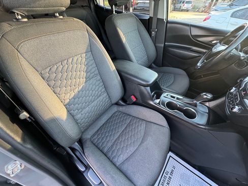 Used 2019 Chevrolet Equinox LT image 18