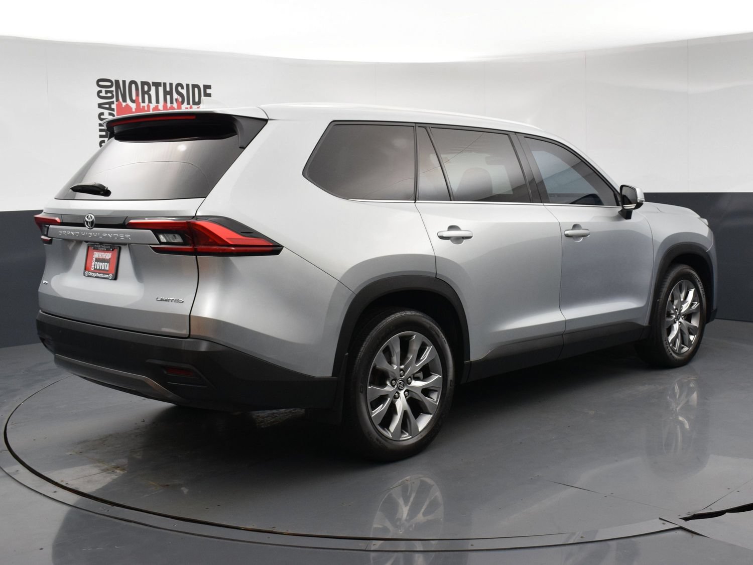 Used 2024 Toyota Grand Highlander AWD image 4