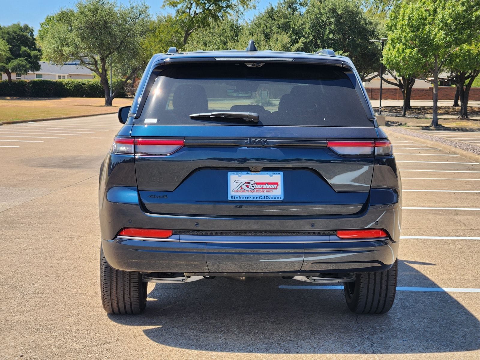 New 2027 Jeep Grand Cherokee Limited AWD/4WD image 5