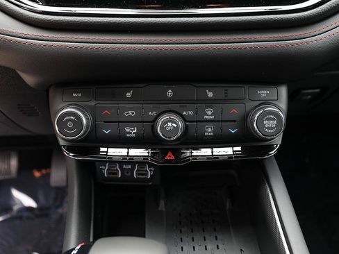 New 2026 Dodge Durango GT w/ Blacktop Package AWD/4WD image 19