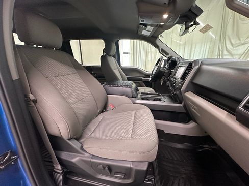Used 2019 Ford F150 XLT w/ Equipment Group 302A Luxury AWD/4WD image 17