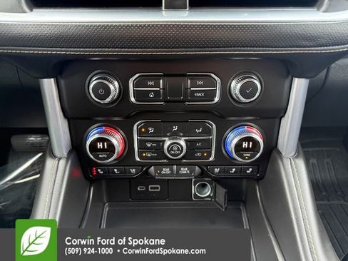 Used 2022 GMC Yukon SLT w/ SLT Luxury Package image 31