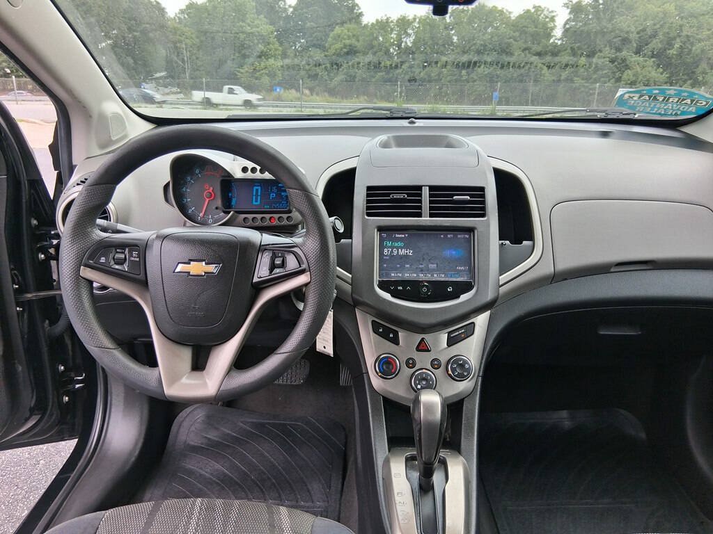 Used 2016 Chevrolet Sonic LT FWD image 13