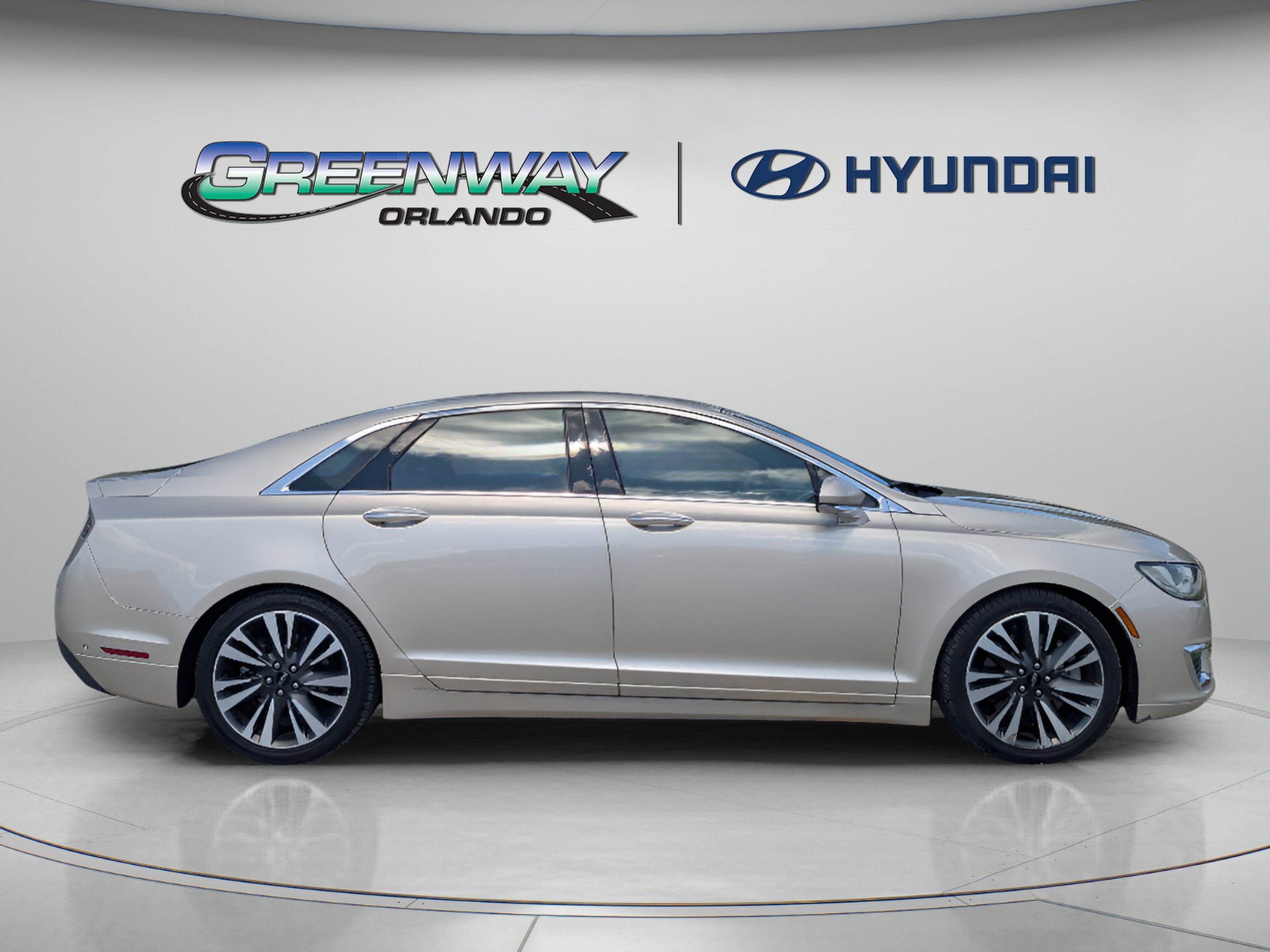 Used 2017 Lincoln MKZ Reserve w/ Technology Package AWD/4WD image 9