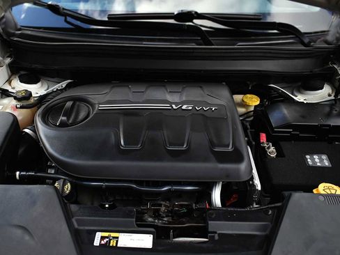 Used 2016 Jeep Cherokee Limited w/ Luxury Group image 23