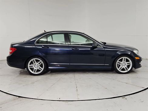 Used 2013 Mercedes-Benz C 250 Sedan image 7