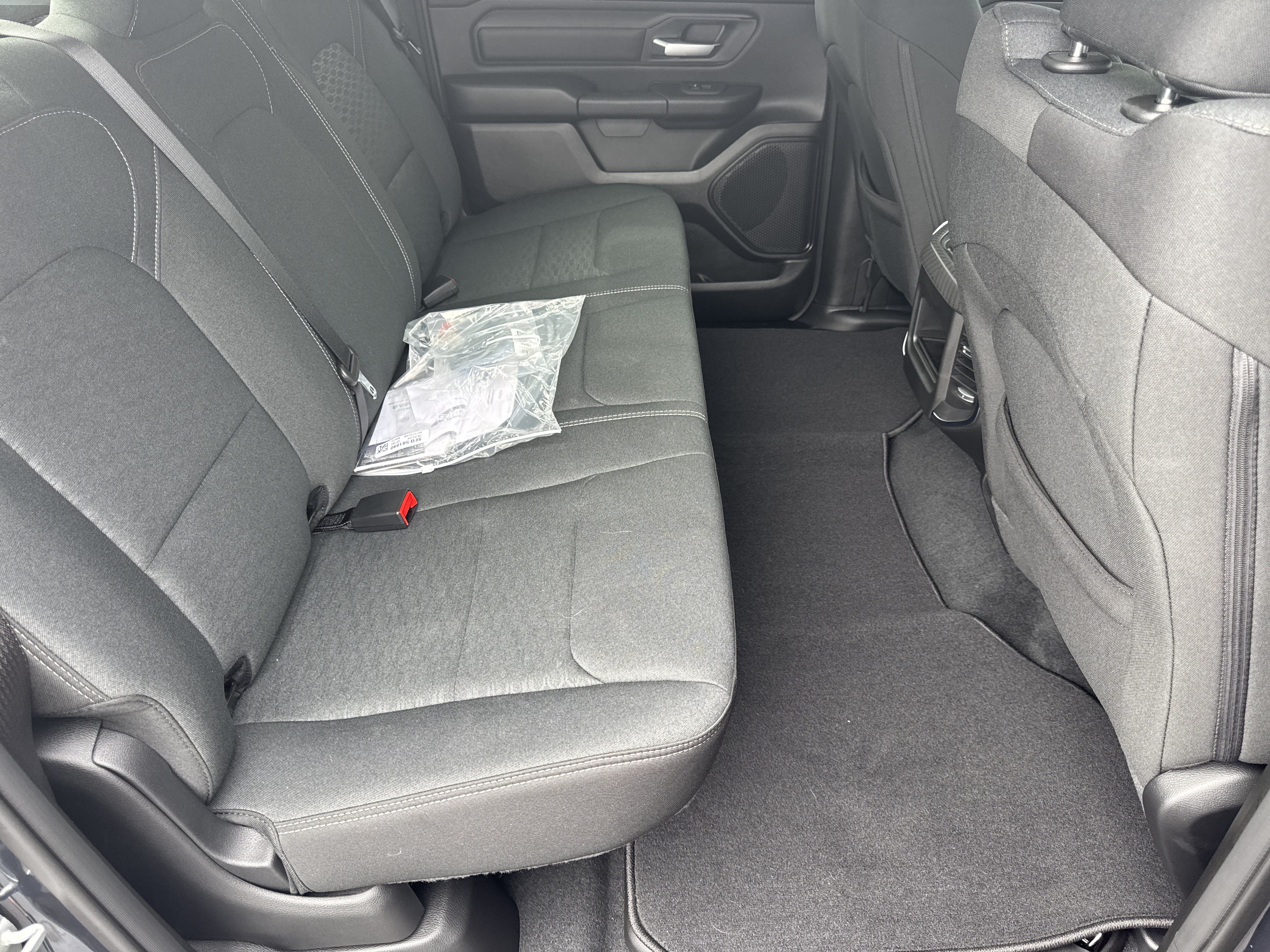 New 2026 RAM 1500 Express AWD/4WD image 16