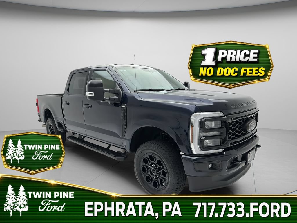 Used 2025 Ford F350 Lariat w/ Black Appearance Package AWD/4WD image 1