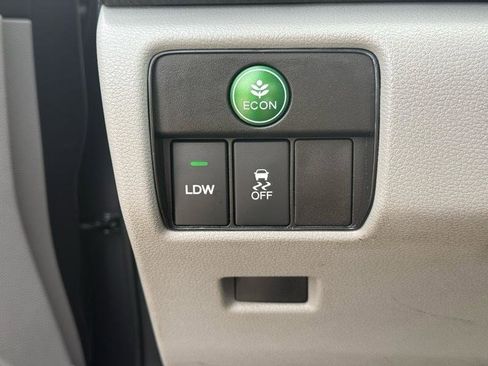 Used 2015 Honda Accord Touring image 16