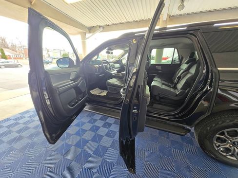 Used 2025 Ford Expedition Max Active image 20