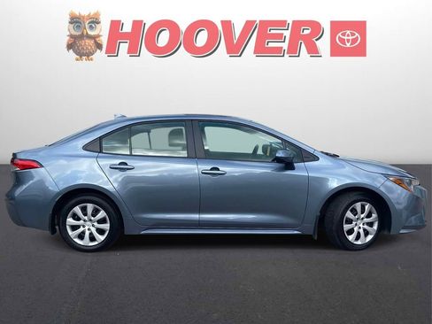 Used 2025 Toyota Corolla LE FWD image 5