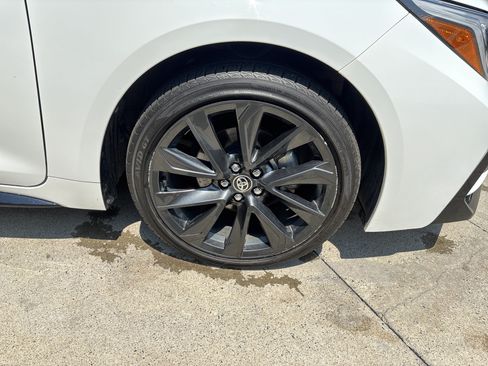 Used 2025 Toyota Corolla SE FWD image 35