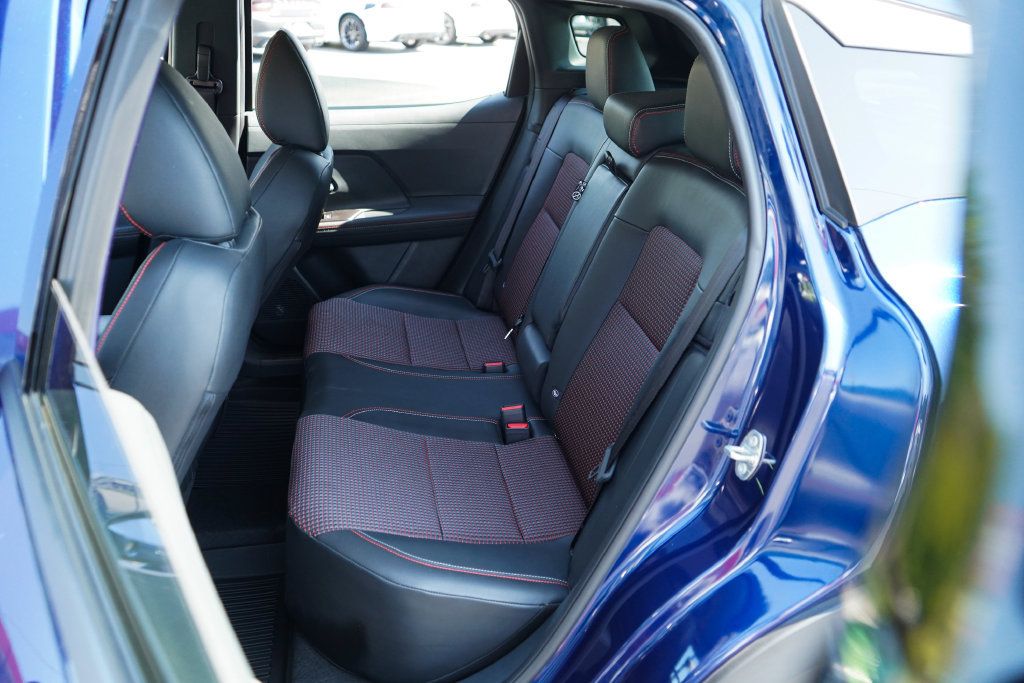 Used 2025 Nissan Kicks SR FWD image 8