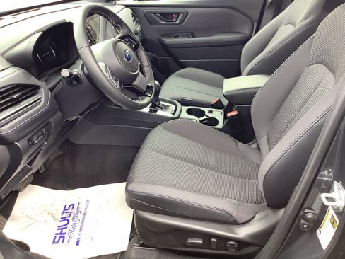 Used 2025 Subaru Forester Premium w/ Convenience Package #2 image 6