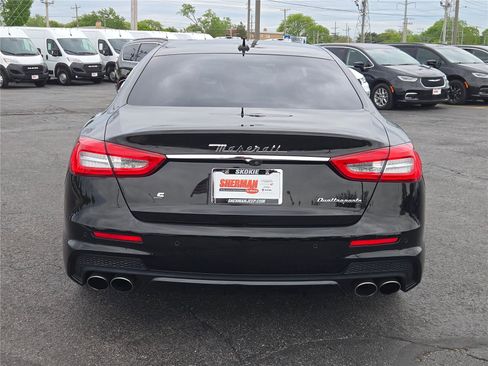 Used 2017 Maserati Quattroporte S GranSport RWD image 18