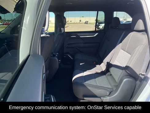 Used 2025 GMC Acadia Elevation image 29