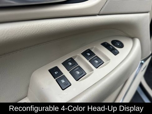 Used 2018 Cadillac Escalade Premium Luxury image 15