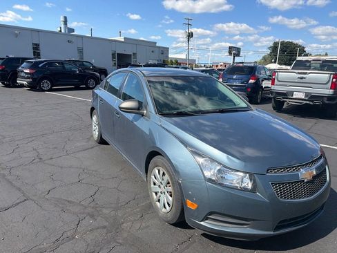 Used 2012 Chevrolet Cruze LS FWD image 4