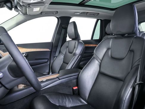 Used 2023 Volvo XC90 B6 Plus w/ Protection Package image 7