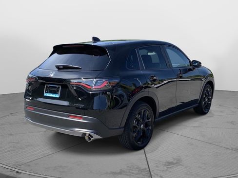 Used 2025 Honda HR-V Sport image 3