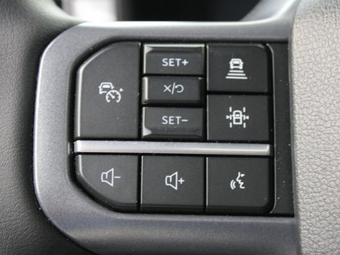 Used 2025 Ford F150 Lariat AWD/4WD image 65