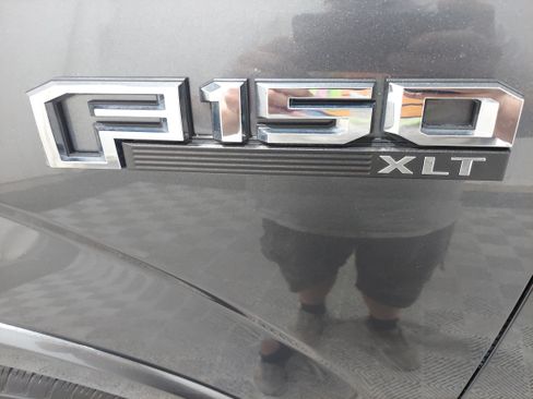 Used 2019 Ford F150 XLT w/ Equipment Group 302A Luxury AWD/4WD image 6
