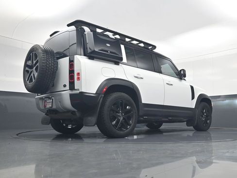 Used 2020 Land Rover Defender 110 HSE AWD/4WD image 24