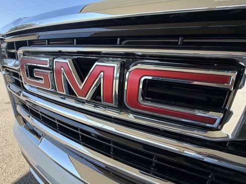 New 2026 GMC Yukon XL Elevation image 39