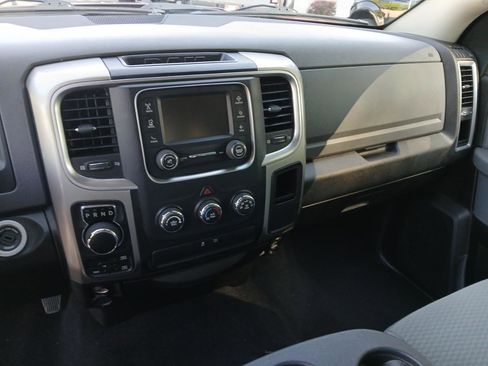 Used 2020 RAM 1500 Classic SLT AWD/4WD image 20