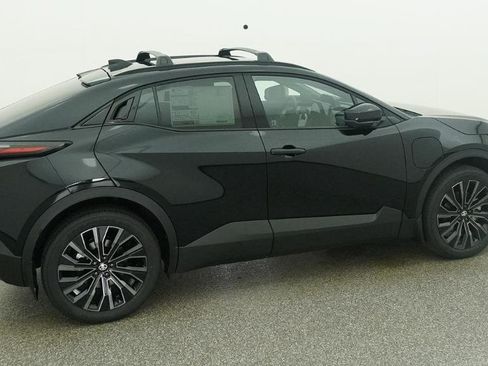 New 2026 Toyota C-HR AWD/4WD image 32