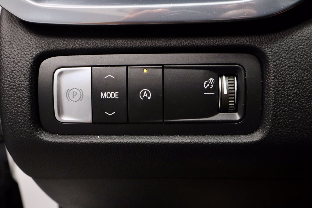 Used 2024 GMC Acadia Denali w/ LPO, Floor Liner Package FWD image 29