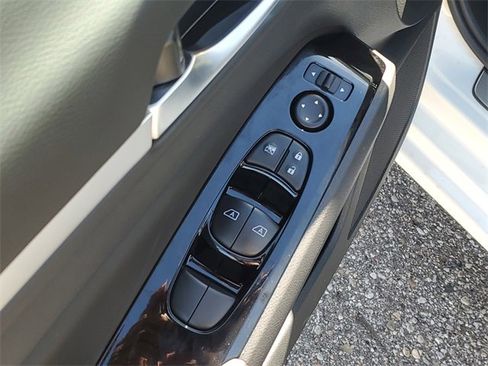 New 2025 Nissan Altima 2.5 SR image 20