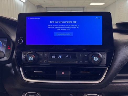 Used 2024 Toyota Grand Highlander XLE image 41