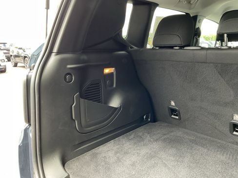 Used 2023 Jeep Renegade Latitude AWD/4WD image 21