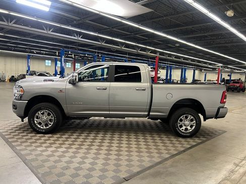 Used 2024 RAM 2500 Laramie AWD/4WD image 4