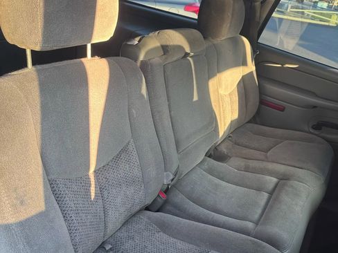 Used 2004 Chevrolet Tahoe LS image 25