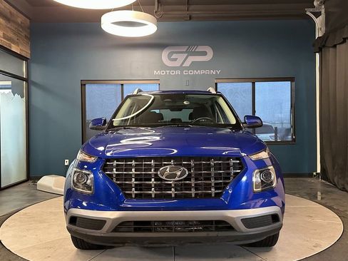 Used 2023 Hyundai Venue SEL image 8