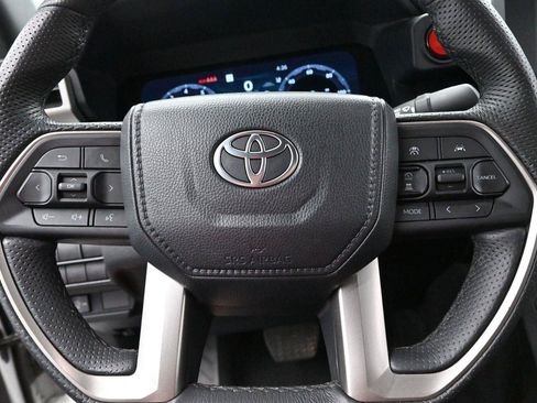 Used 2024 Toyota Tacoma TRD Off-Road AWD/4WD image 15