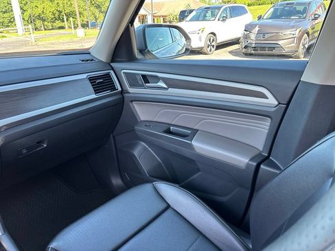 Used 2022 Volkswagen Atlas SE w/ Panoramic Sunroof Package AWD/4WD image 26