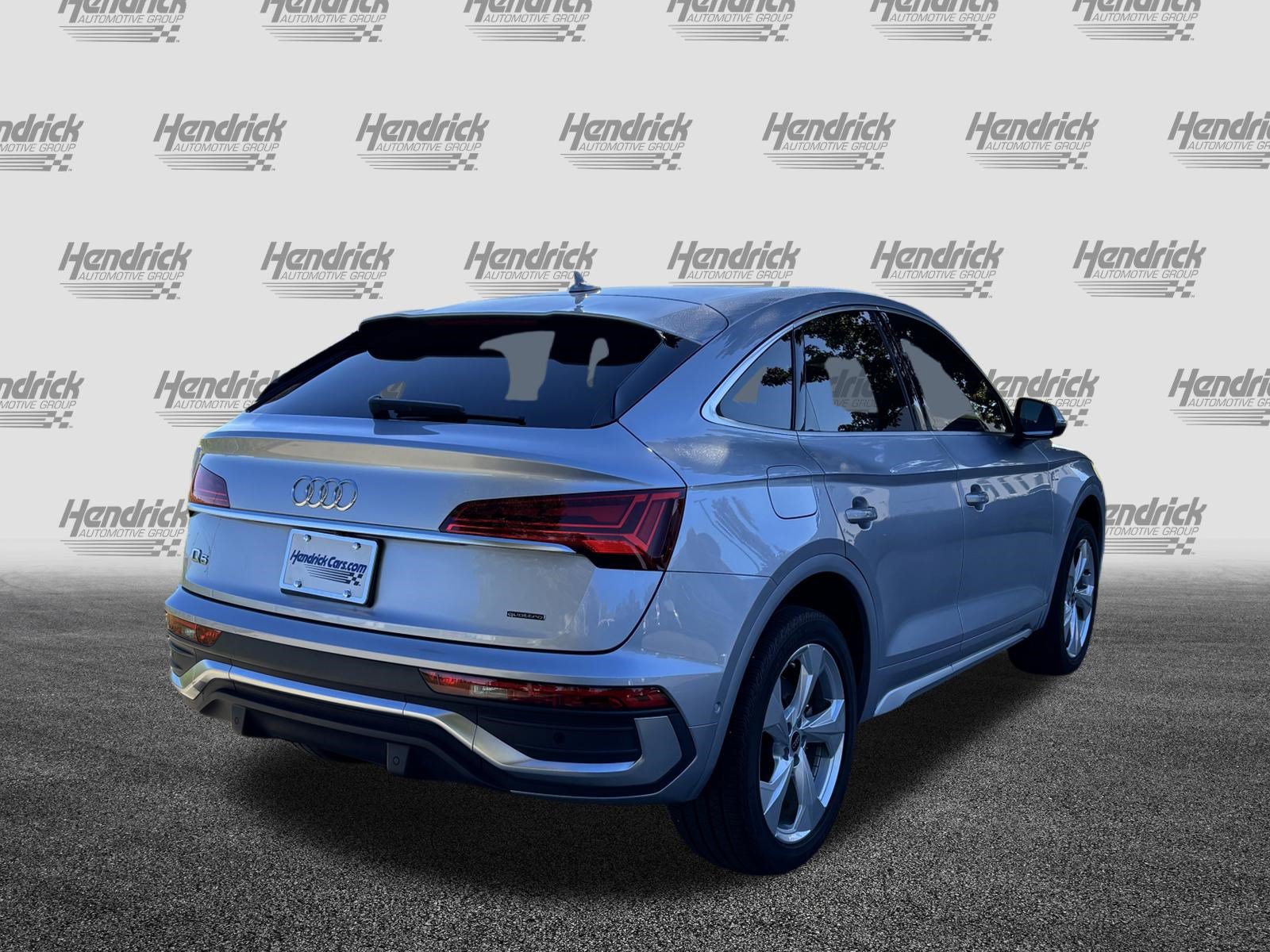 Used 2023 Audi Q5 2.0T Prestige w/ Prestige Package AWD/4WD image 11