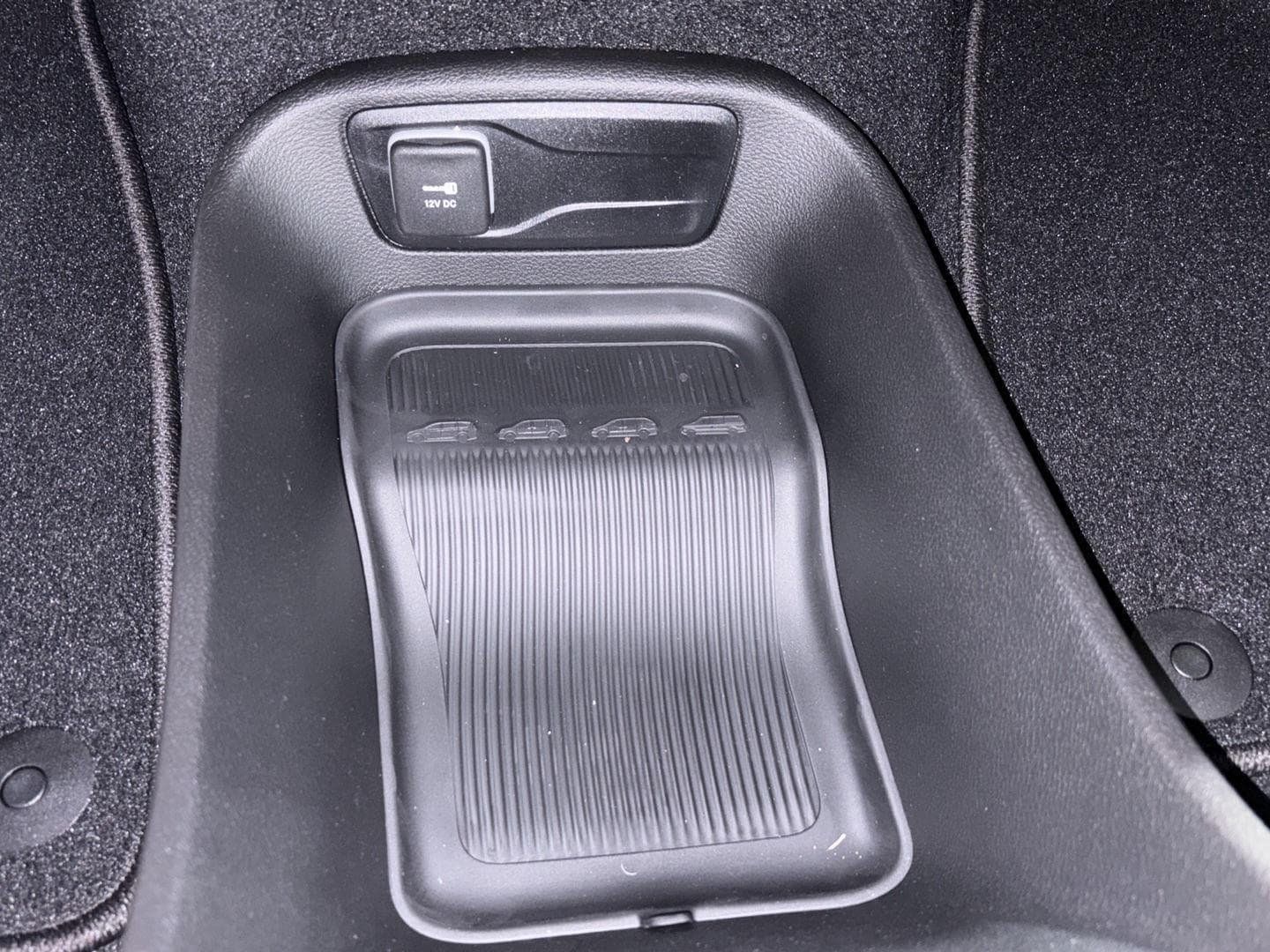 New 2027 Chrysler Pacifica Select FWD image 24