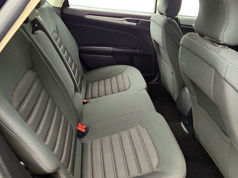 Used 2018 Ford Fusion SE image 21