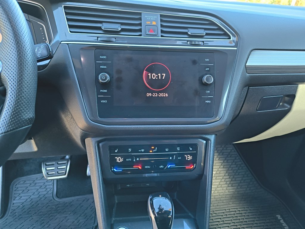 Used 2024 Volkswagen Tiguan SEL R-Line AWD/4WD image 18