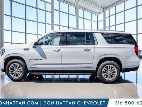 Used 2024 GMC Yukon XL SLT AWD/4WD image 2
