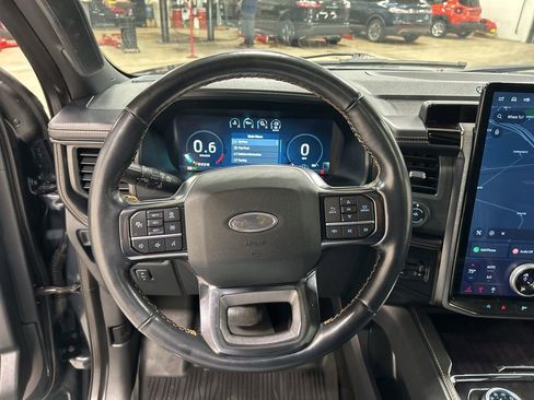 Used 2023 Ford Expedition Platinum image 15