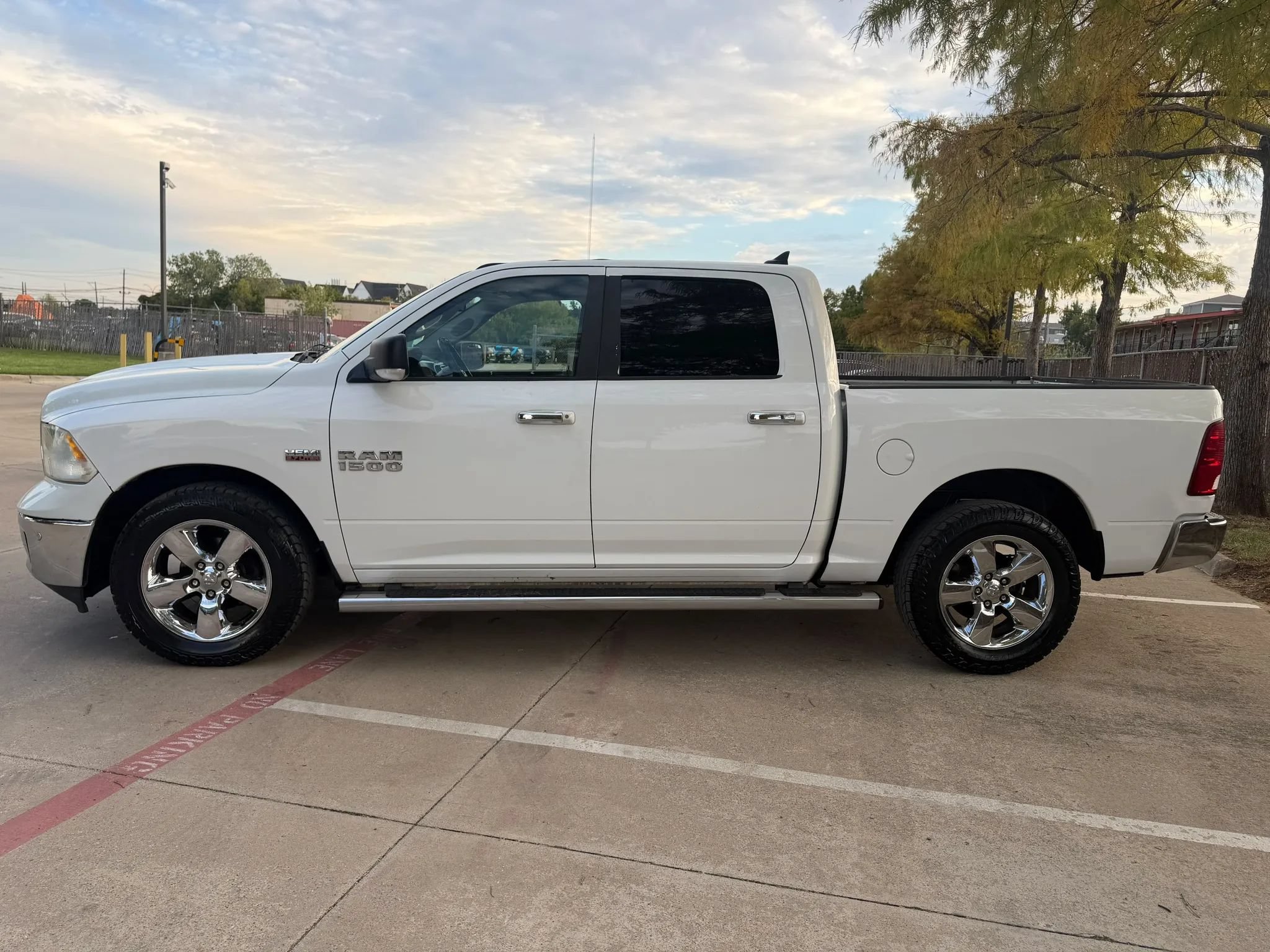 Used 2014 RAM 1500 Lone Star RWD image 14