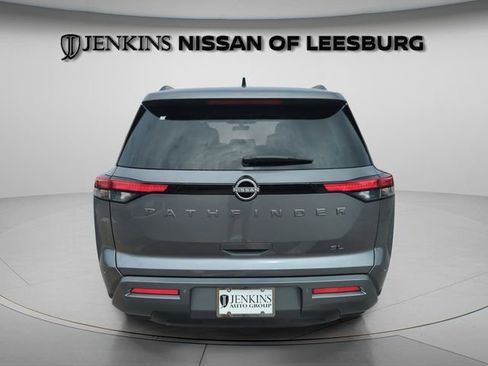 New 2026 Nissan Pathfinder SL FWD image 7
