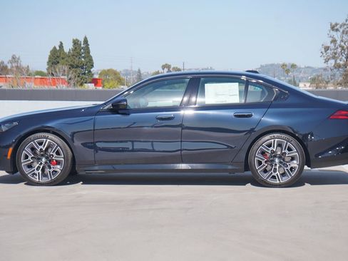 New 2026 BMW 530i w/ M Sport Package RWD image 4