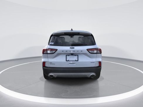 Used 2022 Ford Escape SE image 7