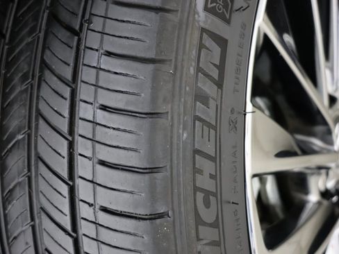 Used 2024 Lexus ES 350 Ultra Luxury w/ Accessory Package (Z2) image 14